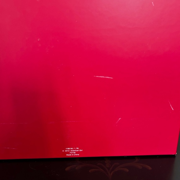 American Girl Doll Red Keepsake Box (RETIRED) - Picture 13 of 14